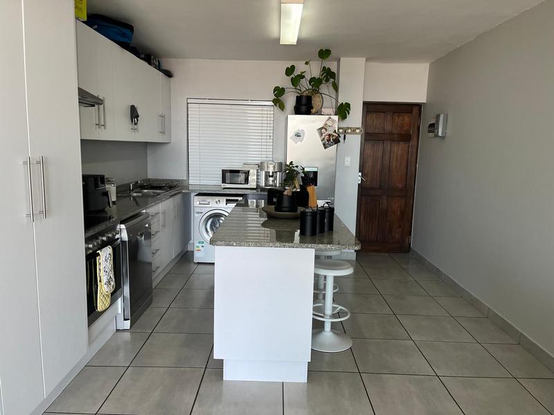 To Let 2 Bedroom Property for Rent in Island View Western Cape